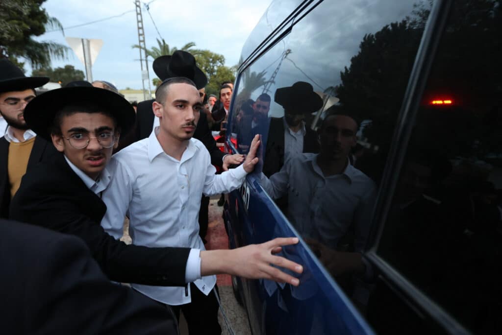 פרדס חנה: המונים ליוו למנוחות את המרא דאתרא