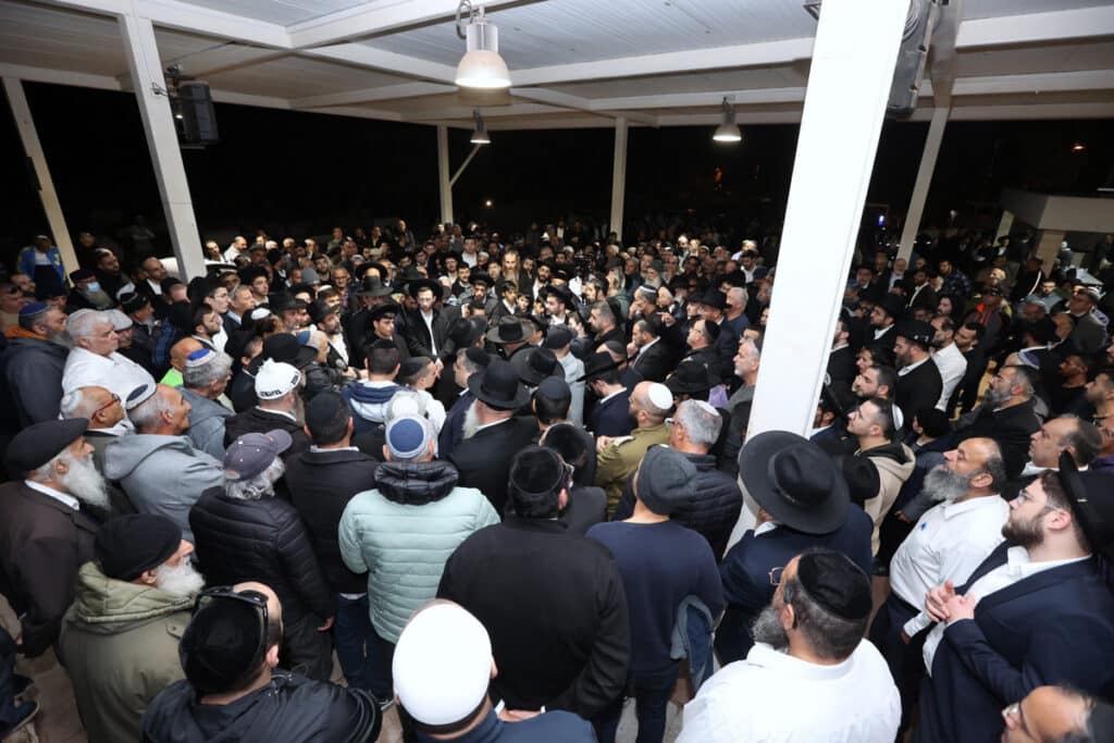 פרדס חנה: המונים ליוו למנוחות את המרא דאתרא