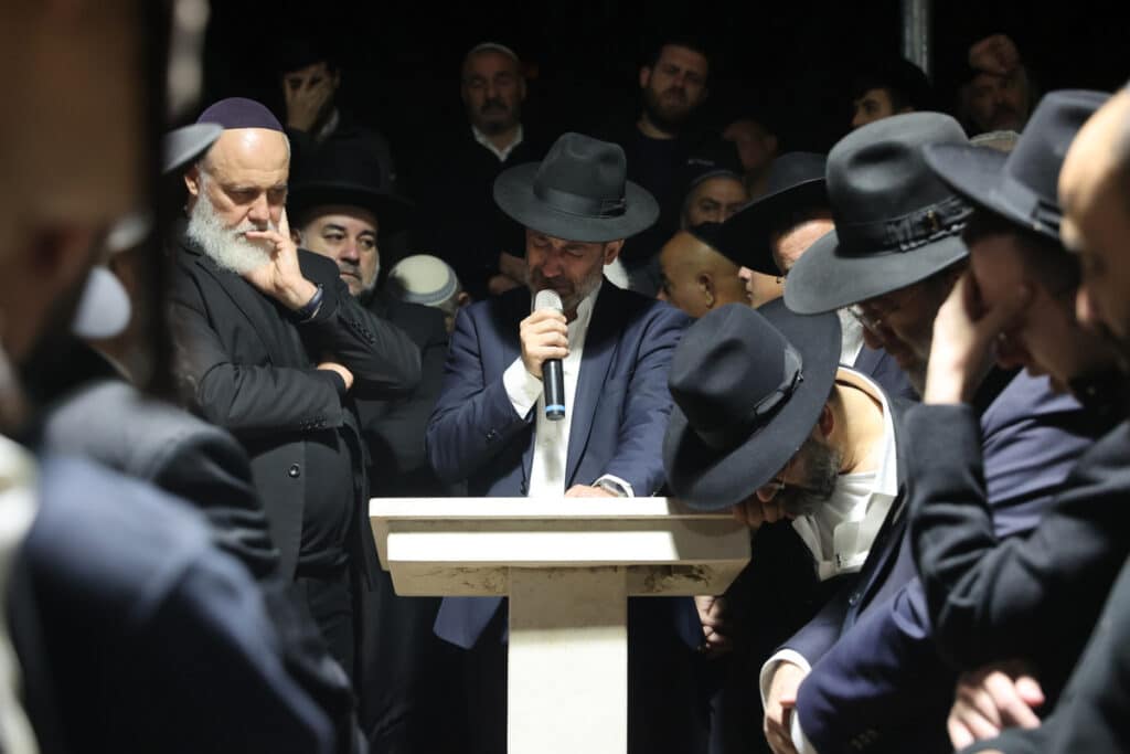 פרדס חנה: המונים ליוו למנוחות את המרא דאתרא