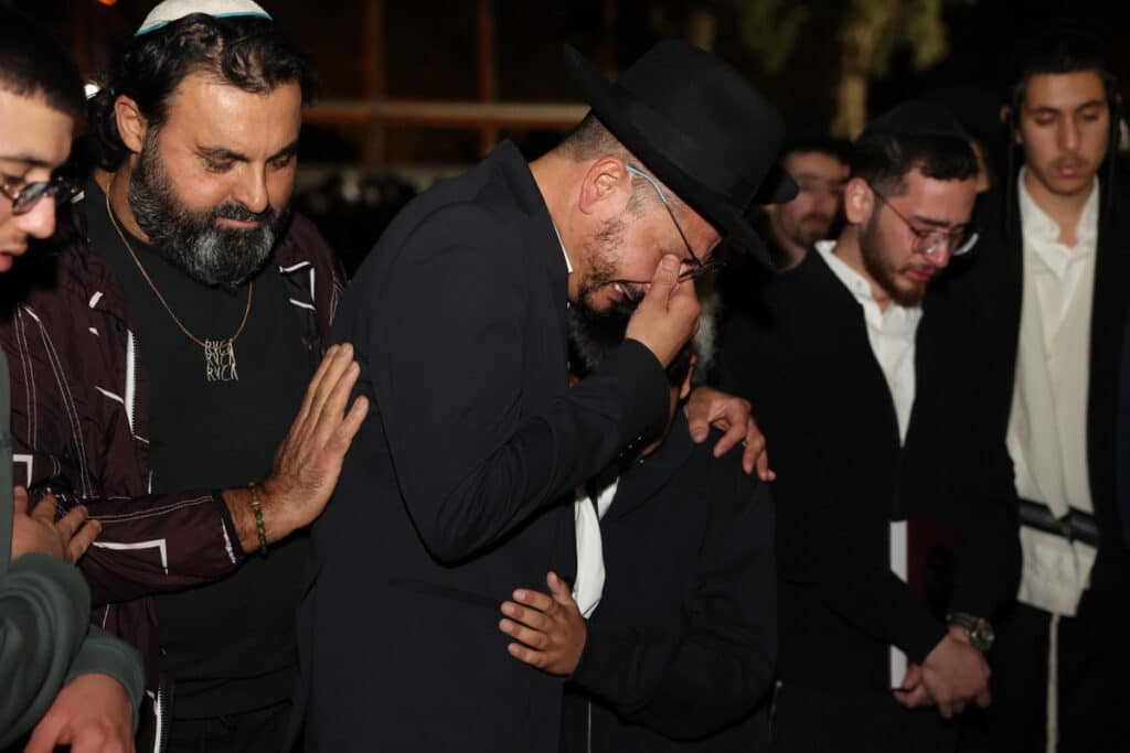 פרדס חנה: המונים ליוו למנוחות את המרא דאתרא