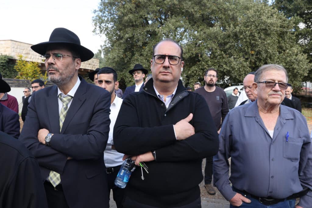 פרדס חנה: המונים ליוו למנוחות את המרא דאתרא