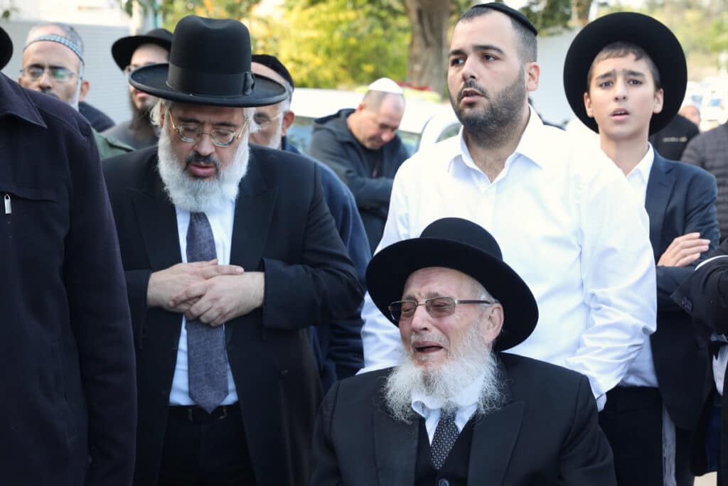 פרדס חנה: המונים ליוו למנוחות את המרא דאתרא