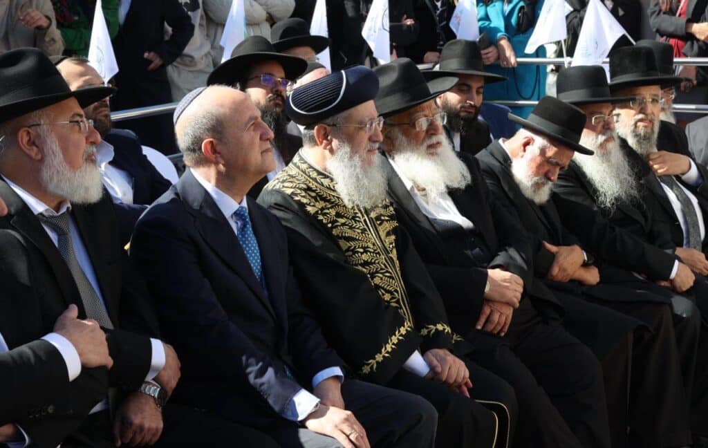 במעמד הראשל"צ: באשדוד חנכו מקווה מפואר ברובע ד' במעמד הראשל"צ: באשדוד חנכו מקווה מפואר ברובע ד'