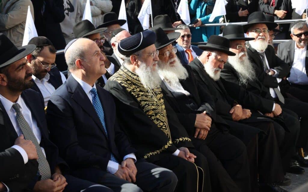 במעמד הראשל"צ: באשדוד חנכו מקווה מפואר ברובע ד' במעמד הראשל"צ: באשדוד חנכו מקווה מפואר ברובע ד'