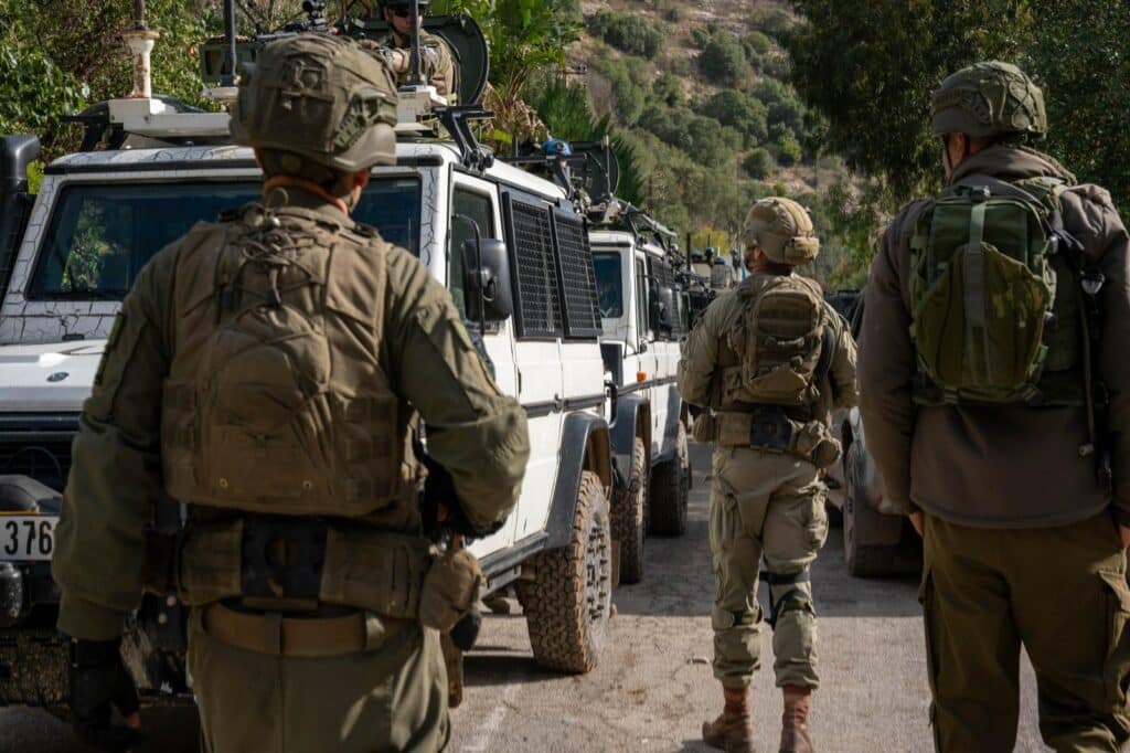 במרחב הסלוקי: כוחות צה"ל פשטו על מחסני נשק בעומק לבנון