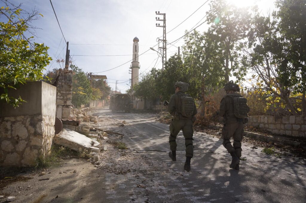 הוחרמו למעלה מ-10,000 אמצעי לחימה והותקפו מאות מטרות