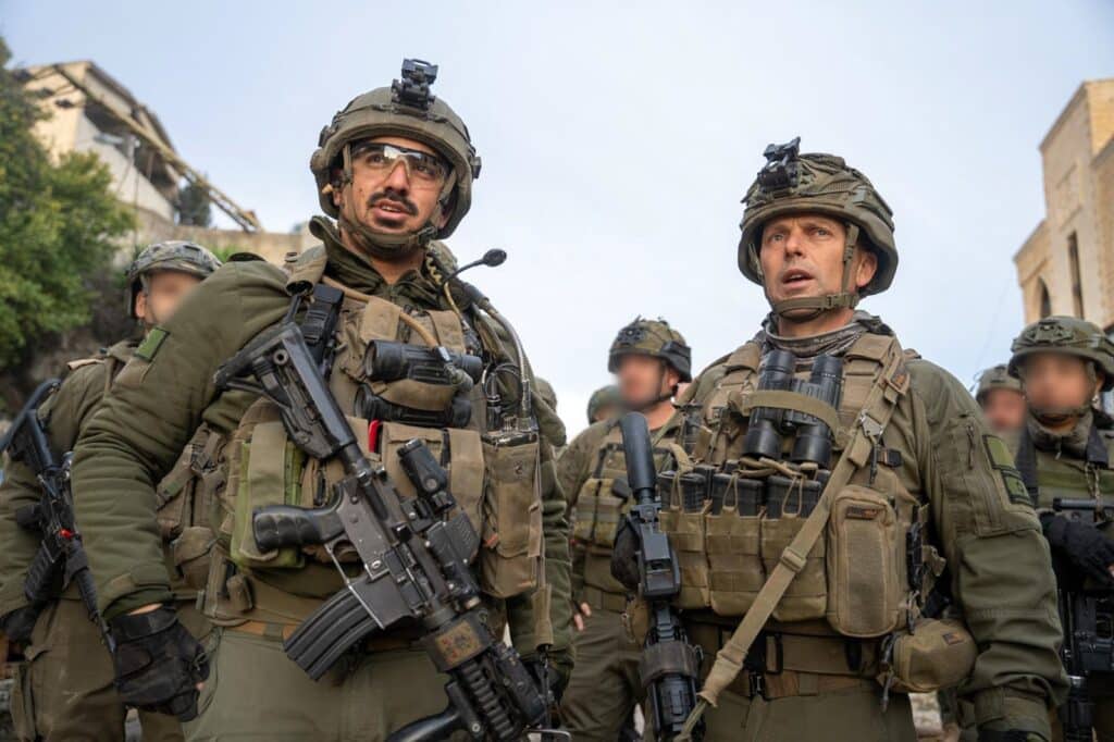 הוחרמו למעלה מ-10,000 אמצעי לחימה והותקפו מאות מטרות