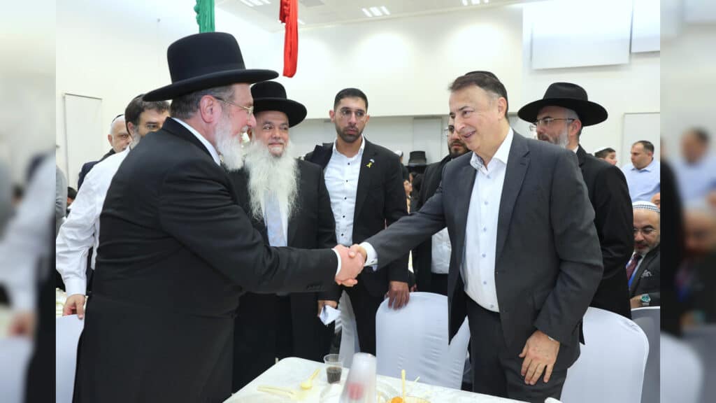 הגבאים הבוכרים התכנסו לחנוך בית כנסת ע"ש חמיו של הנגיד