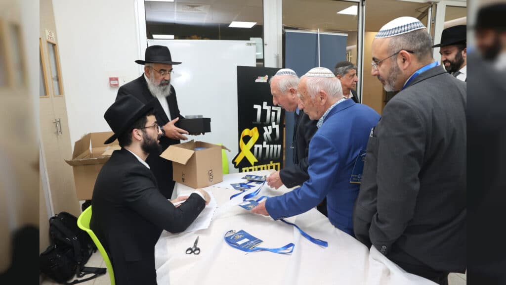 הגבאים הבוכרים התכנסו לחנוך בית כנסת ע"ש חמיו של הנגיד