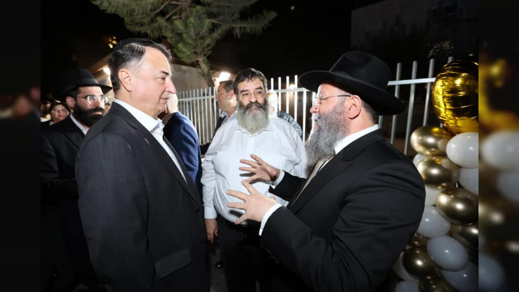 הגבאים הבוכרים התכנסו לחנוך בית כנסת ע"ש חמיו של הנגיד