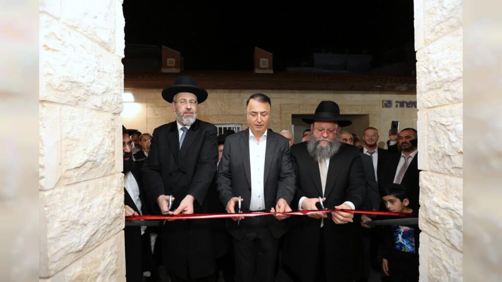 הגבאים הבוכרים התכנסו לחנוך בית כנסת ע"ש חמיו של הנגיד