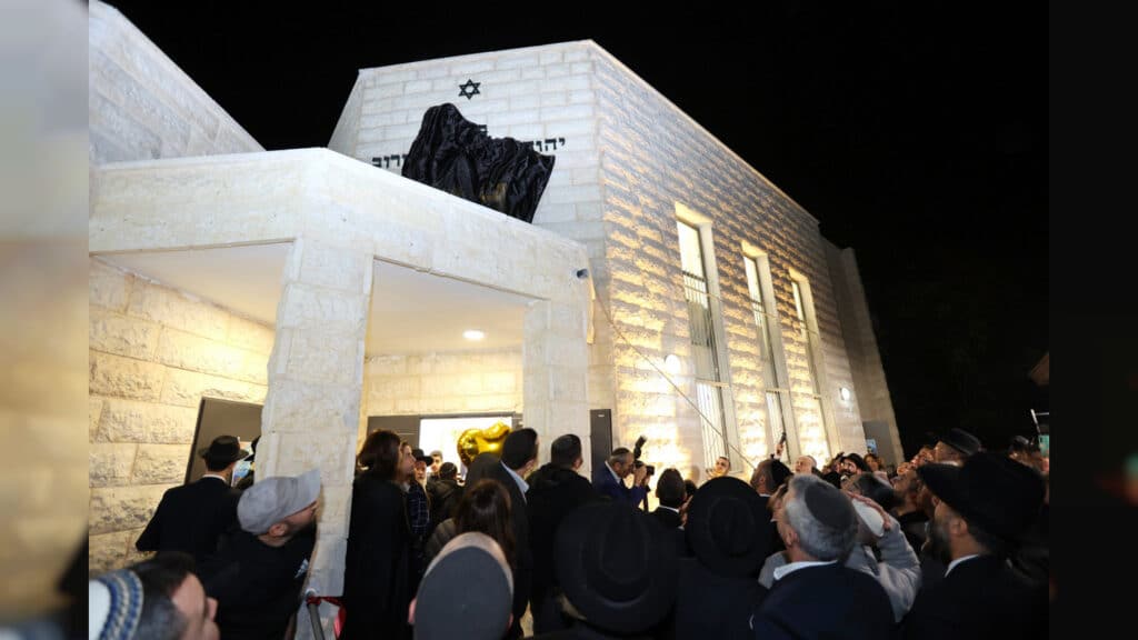 הגבאים הבוכרים התכנסו לחנוך בית כנסת ע"ש חמיו של הנגיד