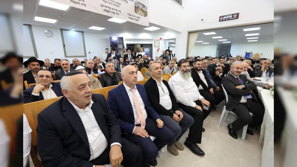 הגבאים הבוכרים התכנסו לחנוך בית כנסת ע"ש חמיו של הנגיד