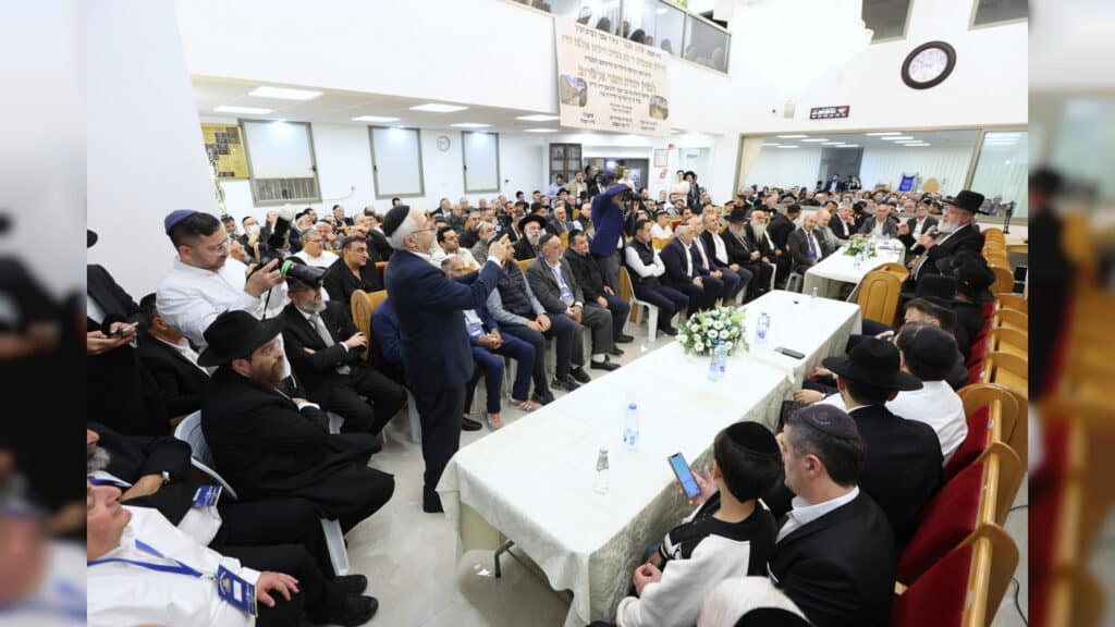 הגבאים הבוכרים התכנסו לחנוך בית כנסת ע"ש חמיו של הנגיד