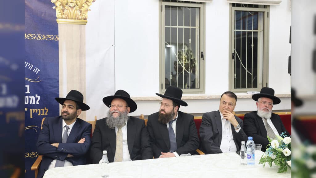 הגבאים הבוכרים התכנסו לחנוך בית כנסת ע"ש חמיו של הנגיד