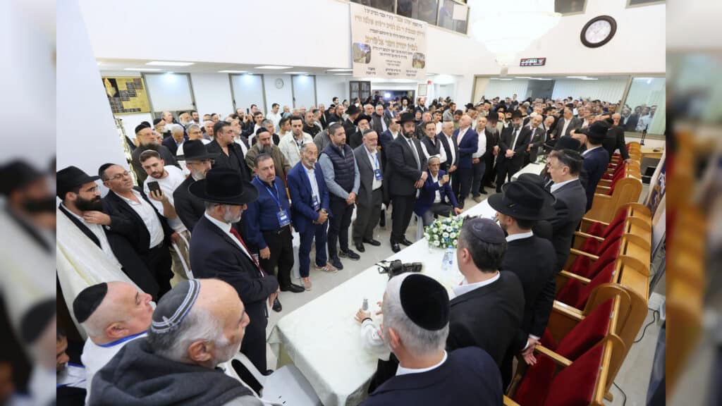 הגבאים הבוכרים התכנסו לחנוך בית כנסת ע"ש חמיו של הנגיד