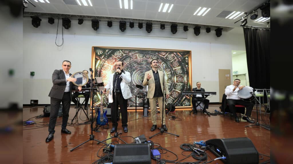 הגבאים הבוכרים התכנסו לחנוך בית כנסת ע"ש חמיו של הנגיד