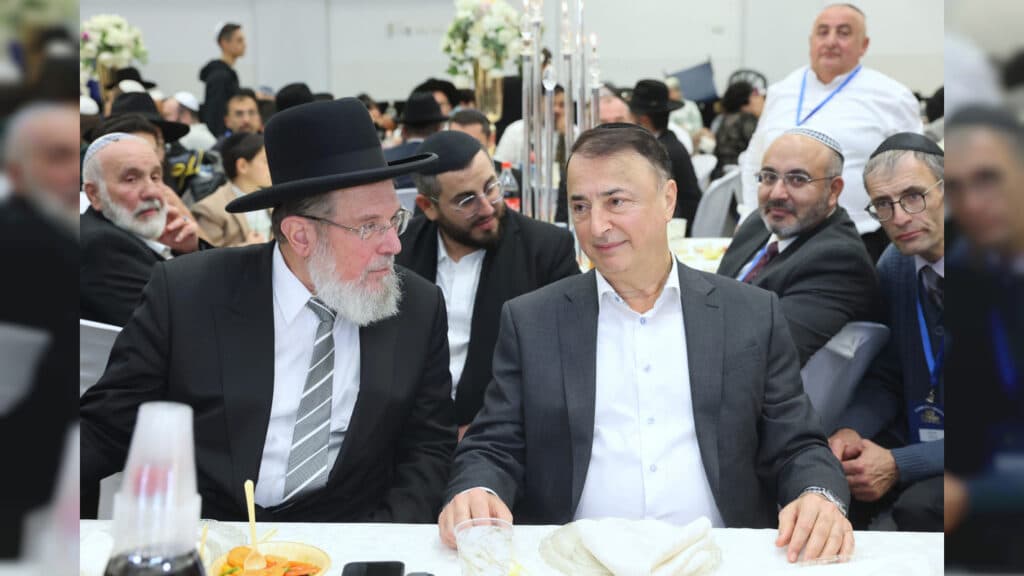 הגבאים הבוכרים התכנסו לחנוך בית כנסת ע"ש חמיו של הנגיד