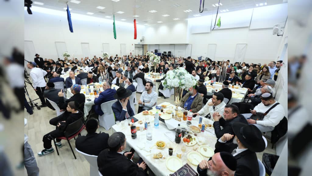 הגבאים הבוכרים התכנסו לחנוך בית כנסת ע"ש חמיו של הנגיד