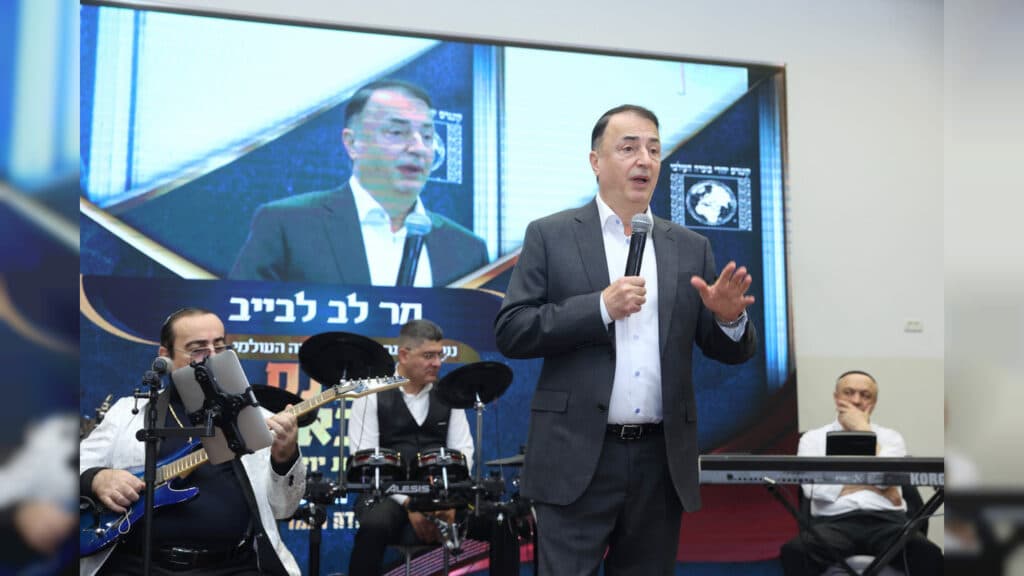 הגבאים הבוכרים התכנסו לחנוך בית כנסת ע"ש חמיו של הנגיד