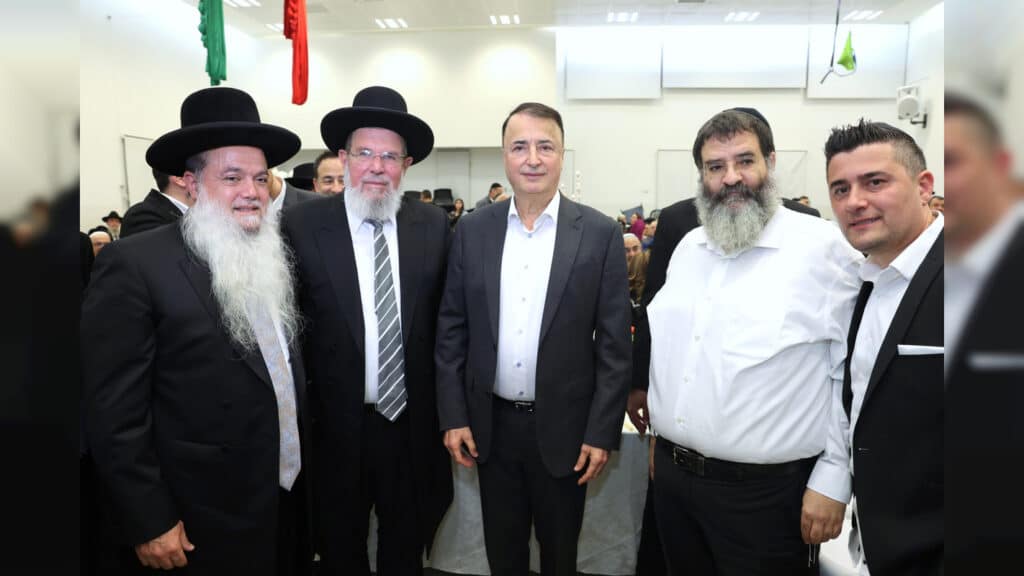 הגבאים הבוכרים התכנסו לחנוך בית כנסת ע"ש חמיו של הנגיד