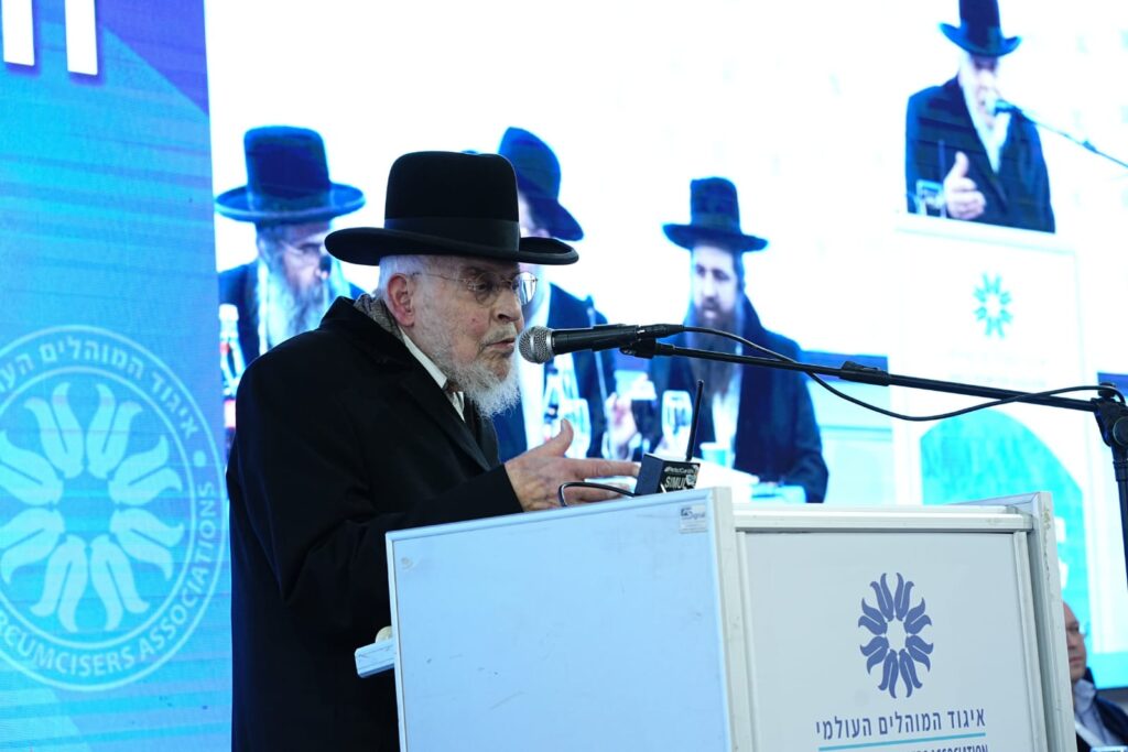 הגר"י אזרחי זעק: "גוזרים נגד התורה, שלא יגזרו נגד ברית מילה"