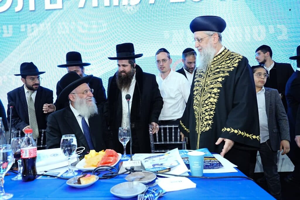 הגר"י אזרחי זעק: "גוזרים נגד התורה, שלא יגזרו נגד ברית מילה"