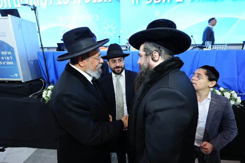 הגר"י אזרחי זעק: "גוזרים נגד התורה, שלא יגזרו נגד ברית מילה"