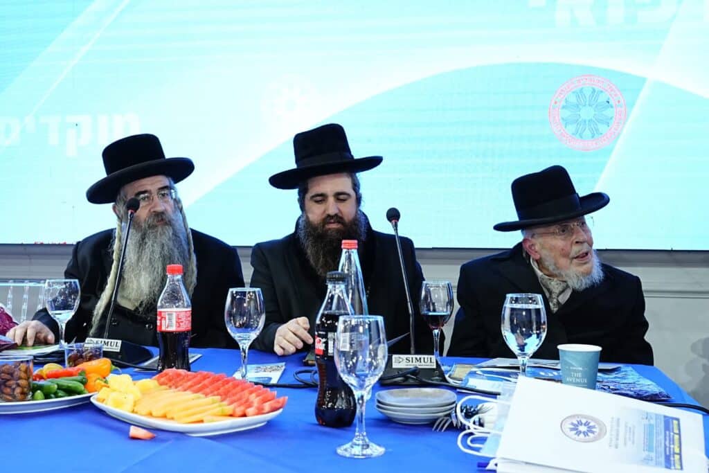 הגר"י אזרחי זעק: "גוזרים נגד התורה, שלא יגזרו נגד ברית מילה"