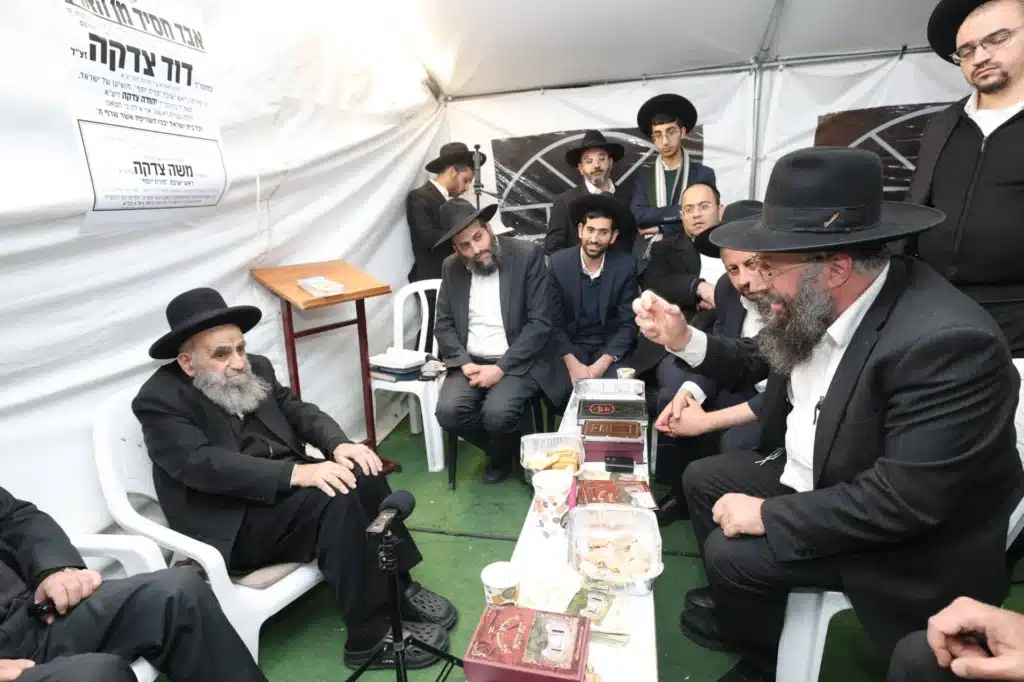 גדולי ישראל הגיעו לנחם את ראש הישיבה על פטירת רב העיר
