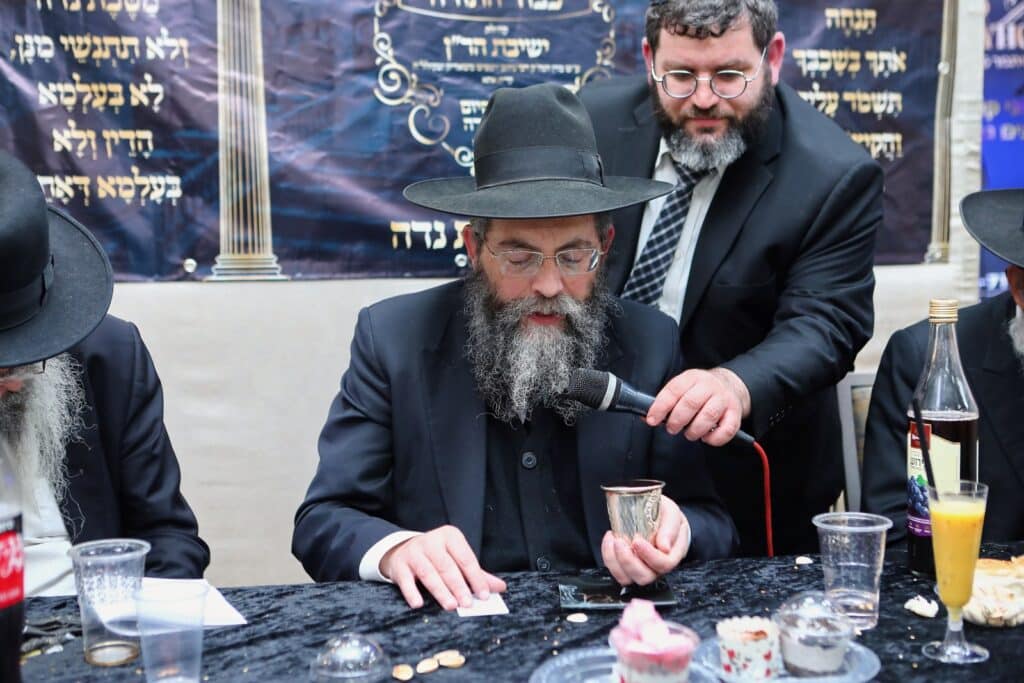 תיעוד: מעמד "כבוד התורה" בכולל הר"ן לרגל סיום מסכת