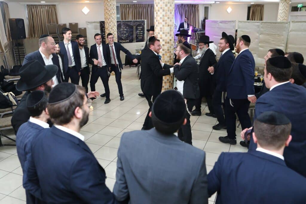 תיעוד: מעמד "כבוד התורה" בכולל הר"ן לרגל סיום מסכת