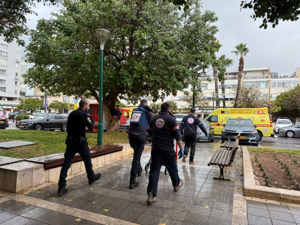 פיגוע דקירה בהרצליה: בביה"ח נקבע מותה של הפצועה