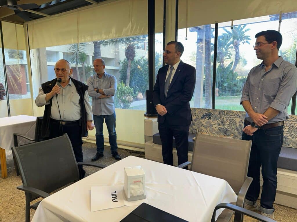 יו"ר ועדת הבריאות קיים סיור מקיף בבית דיור מוגן בהרצליה לעמוד על הצרכים הנחוצים