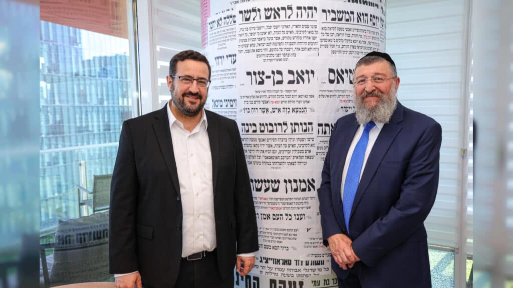 בסיור שר העבודה בן צור בקמא טק: ממוצע השכר של עובד חרדי בהייטק – נמוך משמעותית משל עמיתו מהמגזר הכללי