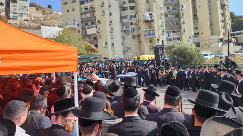 עין לא נותרה יבשה: תיעוד כואב ממסע הלוויית ההרוגים במרוקו