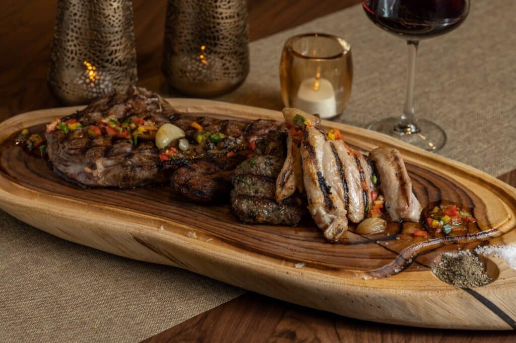 מסעדת אנטריקוט הגיעה לביתר עילית – סעודת הבית עין מעולם אחר