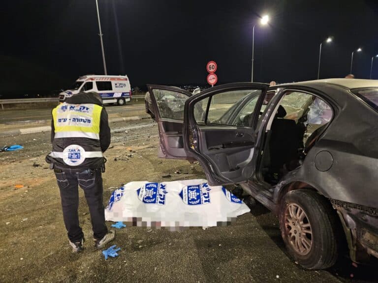 תאונה קטלנית: שני צעירים נהרגו – צעירה נוספת במצב קשה