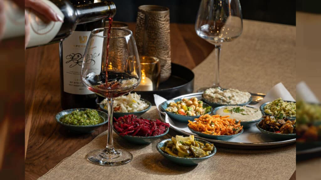 אירועים ושמחות חוגגים באנטריקוט ירושלים - גריל ים - תיכוני ואולם אירועים עם נוף מרהיב לירושלים 