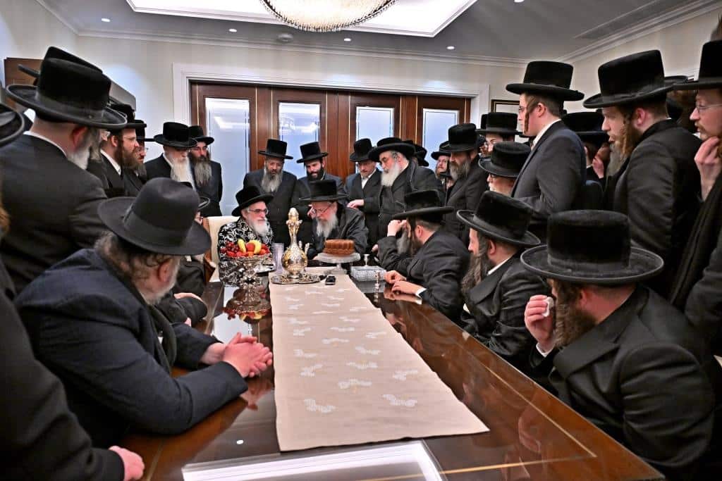 גלריה: מסע המלכות של האדמו"ר מויז'ניץ בלונדון