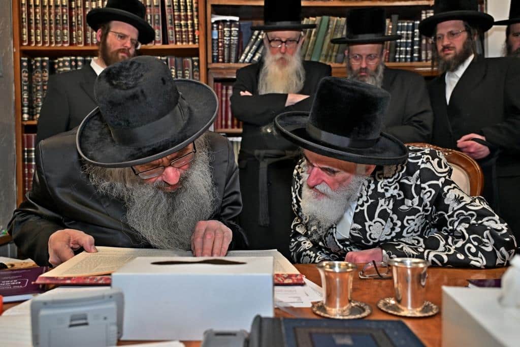 גלריה: מסע המלכות של האדמו"ר מויז'ניץ בלונדון