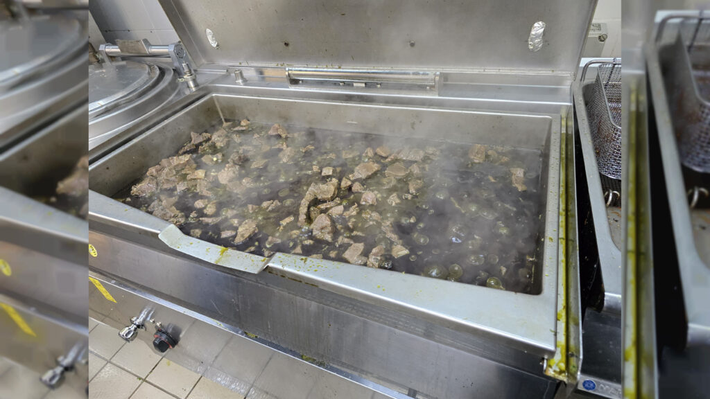 גלריה מיוחדת: בגני התערוכה נערכים לאירוע היהודי הגדול בעולם