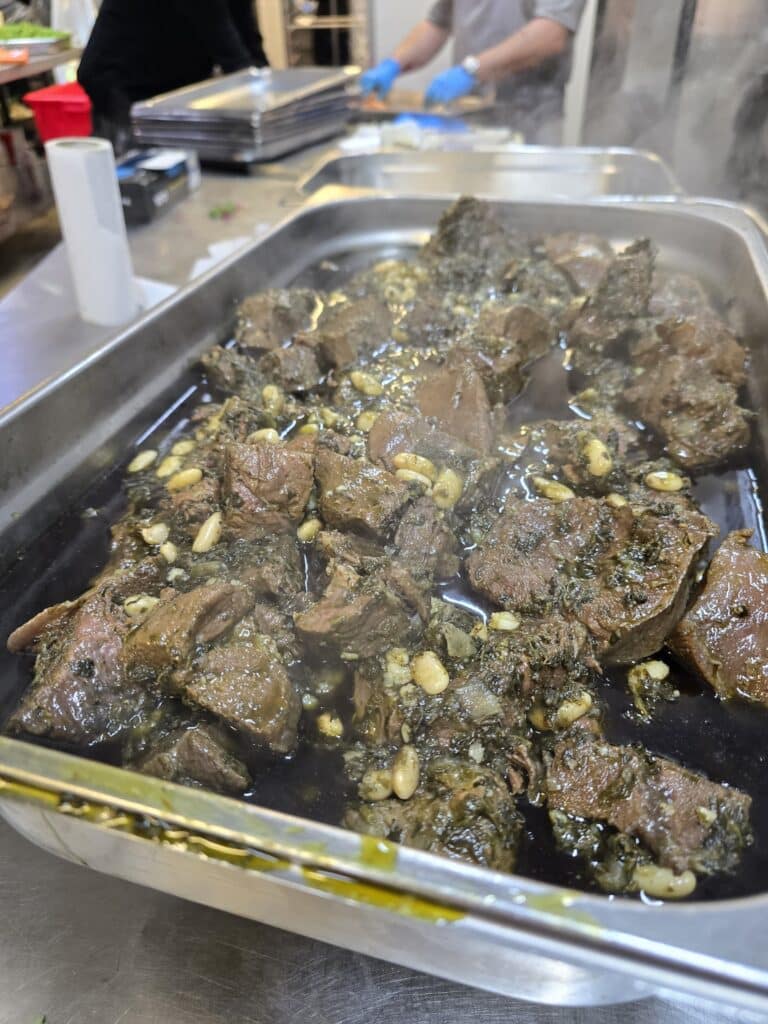 גלריה מיוחדת: בגני התערוכה נערכים לאירוע היהודי הגדול בעולם