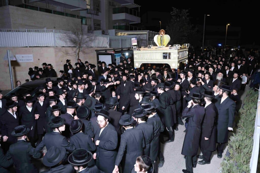 בהשתתפות בן האדמו"ר: ספר תורה הופקד עד ביאת המשיח