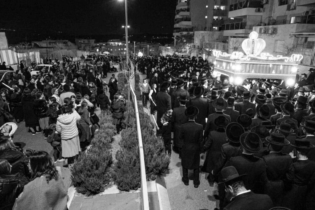 בהשתתפות בן האדמו"ר: ספר תורה הופקד עד ביאת המשיח