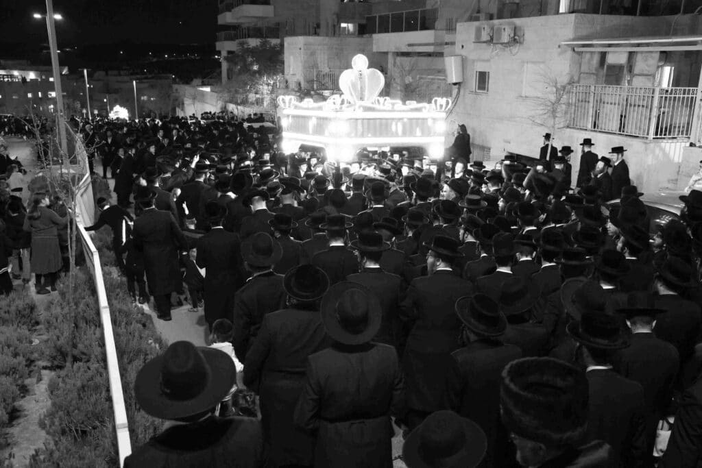 בהשתתפות בן האדמו"ר: ספר תורה הופקד עד ביאת המשיח