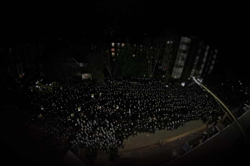 בלונדון חנכו את בניין תלמוד תורה ויז'ניץ בשילוב הכנסת ס"ת בלונדון חנכו את בניין תלמוד תורה ויז'ניץ בשילוב הכנסת ס"ת