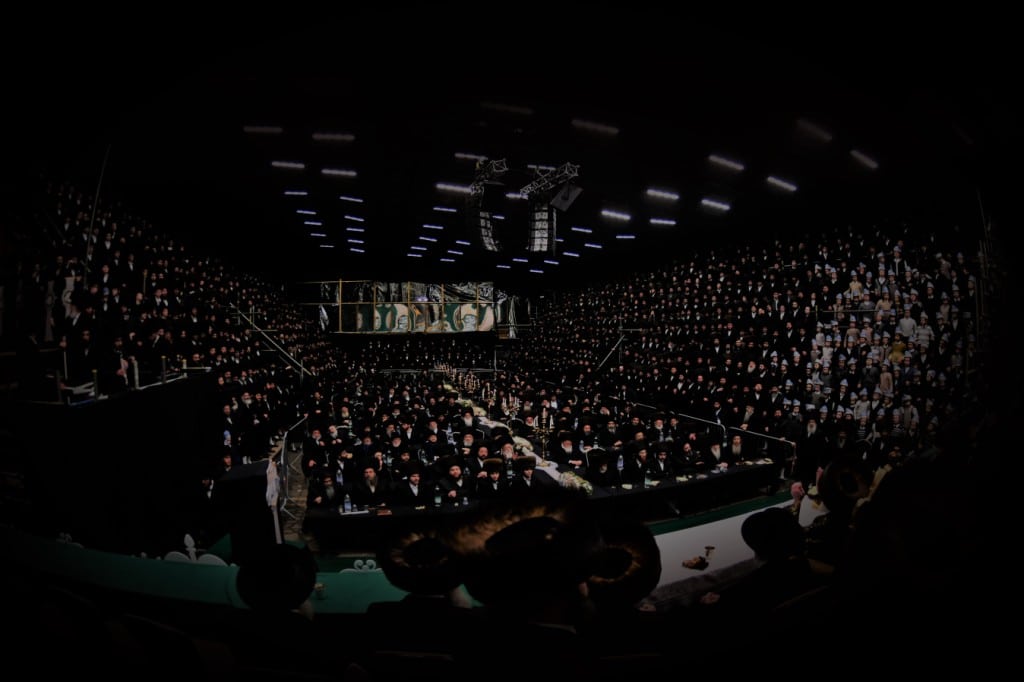 בלונדון חנכו את בניין תלמוד תורה ויז'ניץ בשילוב הכנסת ס"ת בלונדון חנכו את בניין תלמוד תורה ויז'ניץ בשילוב הכנסת ס"ת