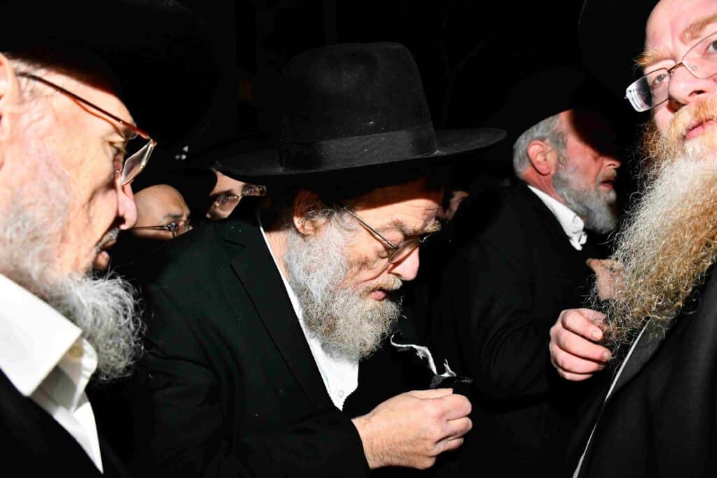 שרידה לדור דעה: אלפים ליוו למנוחות את הרבנית ברגמן ע"ה