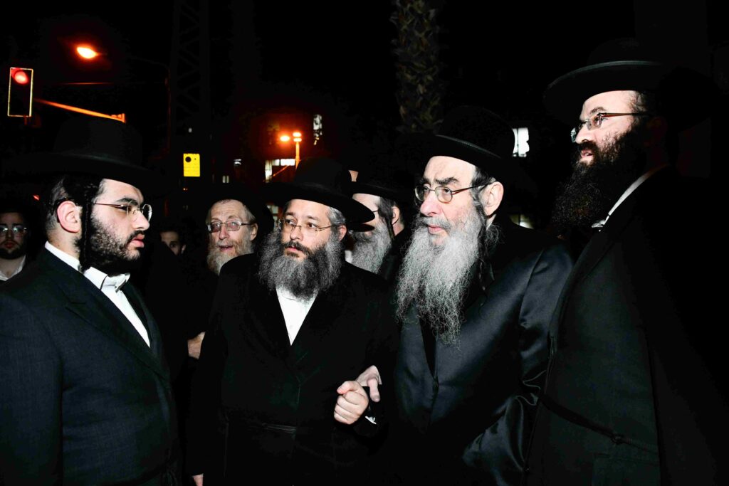 שרידה לדור דעה: אלפים ליוו למנוחות את הרבנית ברגמן ע"ה